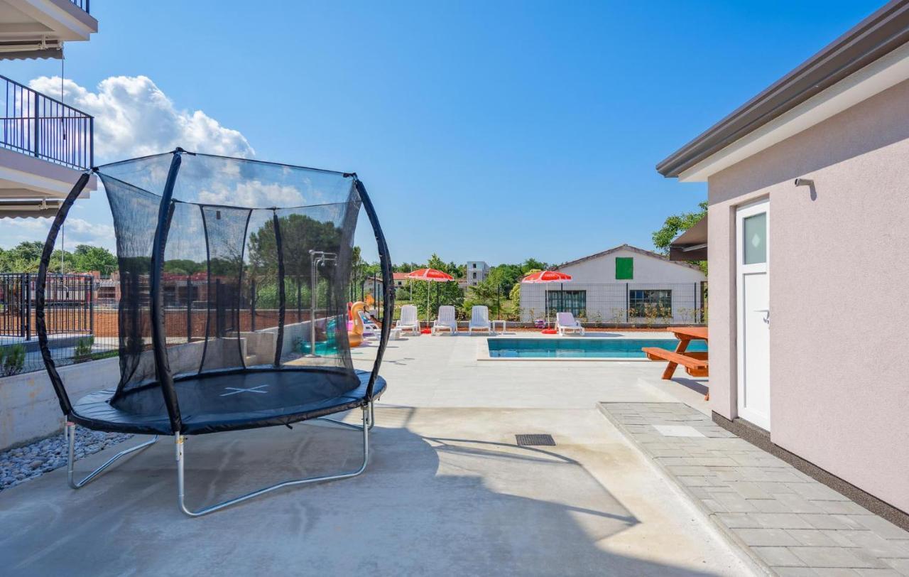 Apartmani Lucija Porec Esterno foto
