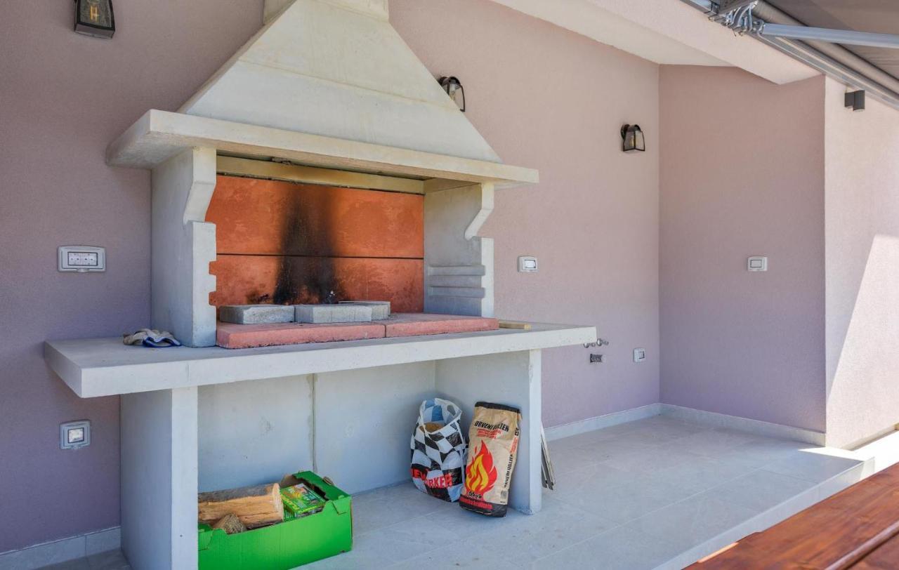 Apartmani Lucija Porec Esterno foto