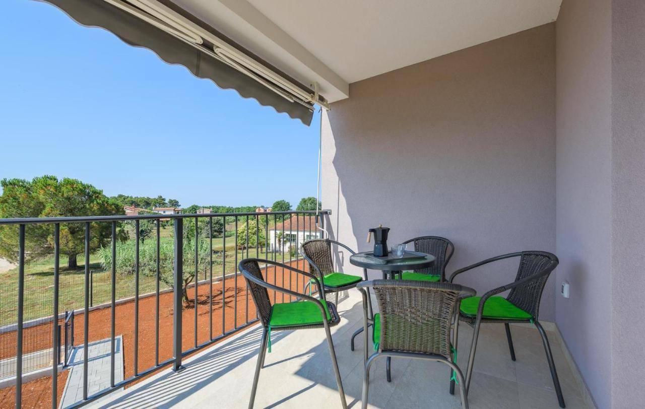 Apartmani Lucija Porec Esterno foto