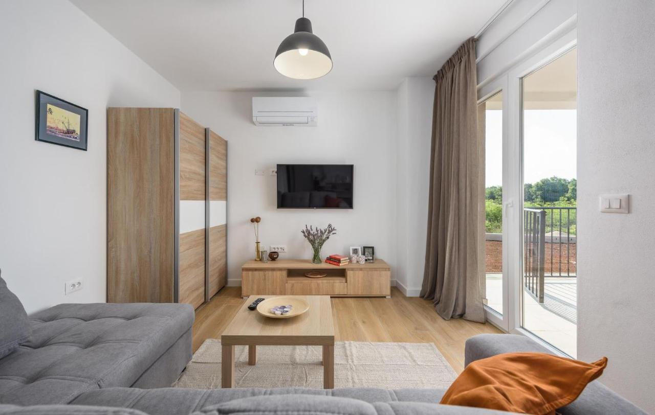 Apartmani Lucija Porec Esterno foto