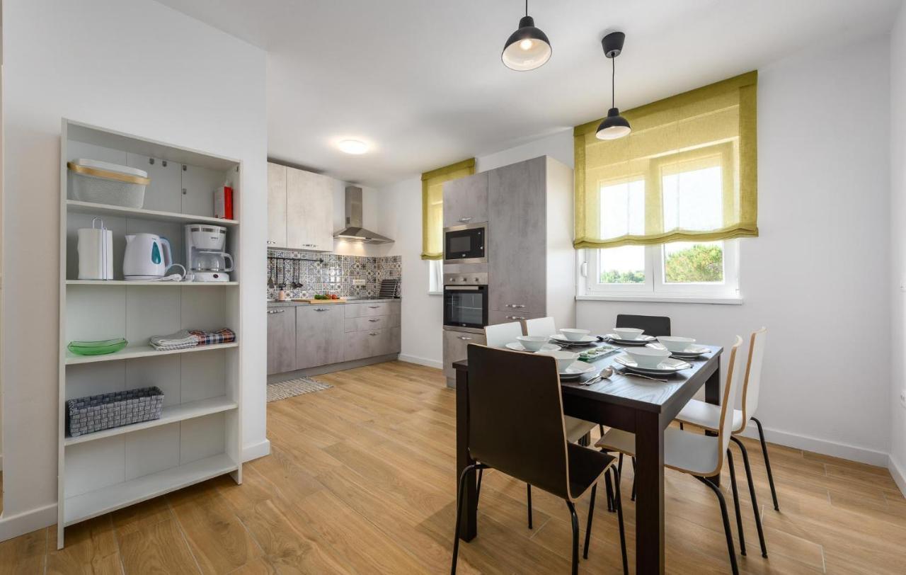 Apartmani Lucija Porec Esterno foto