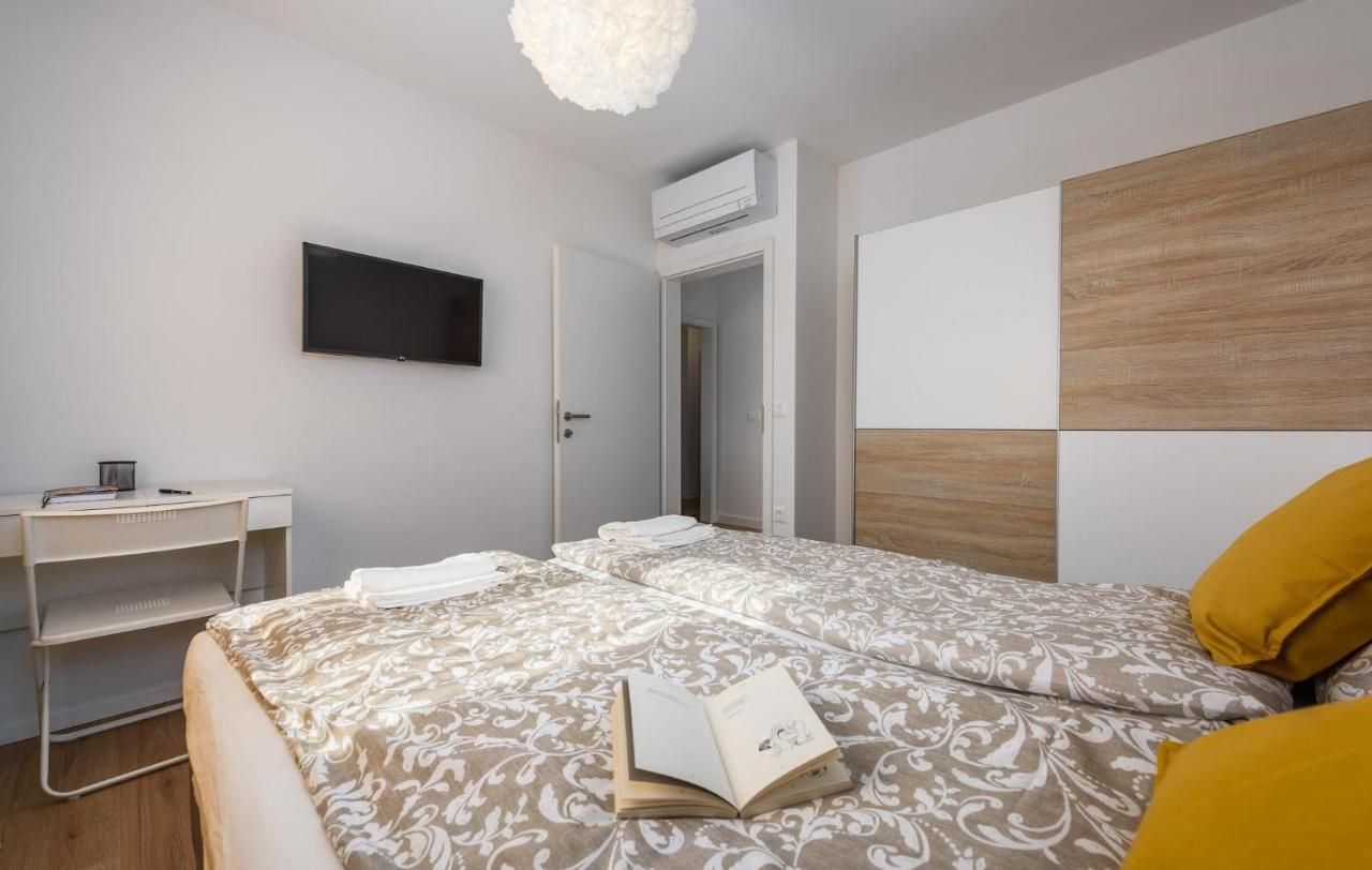 Apartmani Lucija Porec Esterno foto