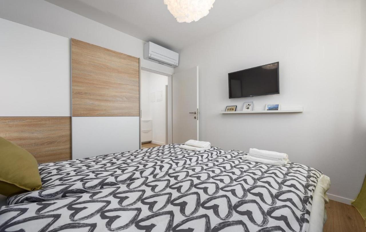 Apartmani Lucija Porec Esterno foto